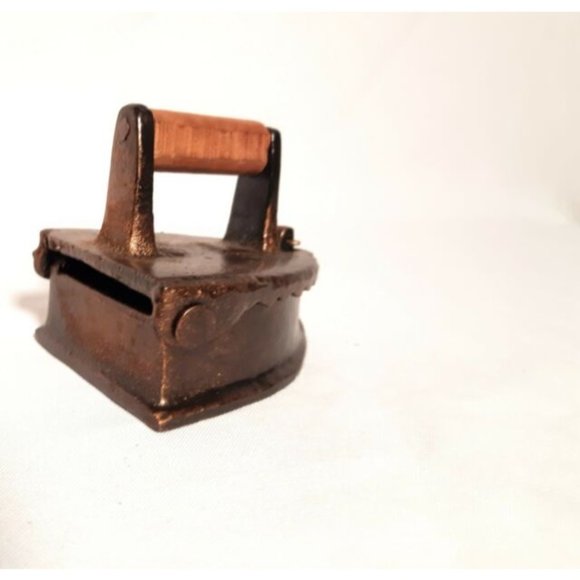 Decorative Traditional Vintage Mid Century Style Sad Iron - Picture 10 of 11